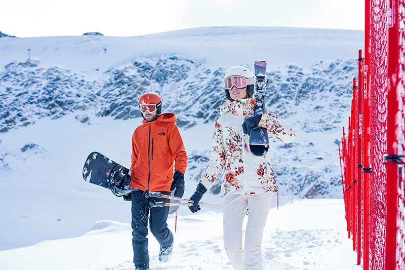 Sports d’hiver pour les débutants : voici comment apprendre le ski ou le snowboard